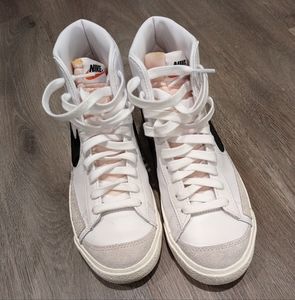 Nike Blazer Mid '77